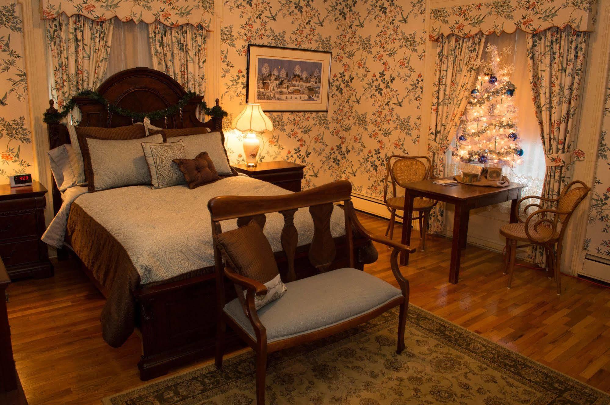 Silver Heart Inn&Cottages Independence Exteriör bild